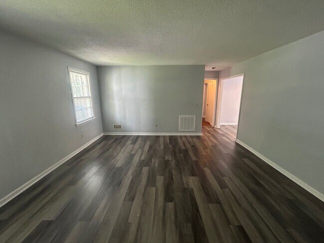 Foto del edificio - 715 Montague Rd