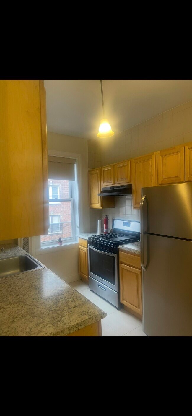 Foto del edificio - 7812 Hudson Ave