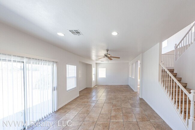 Building Photo - 4 br, 2.5 bath House - 5943 Beeline Ct