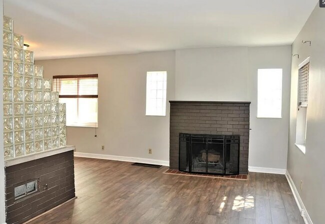 Foto del edificio - 8751 White Ave
