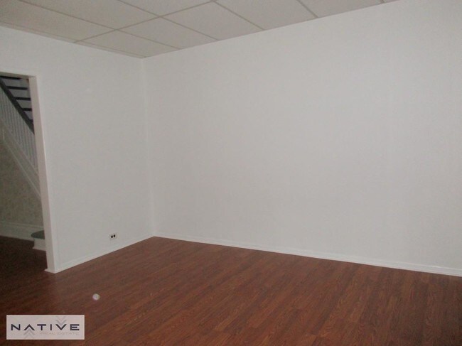Building Photo - One Family House For Rent in Upper Glendale!