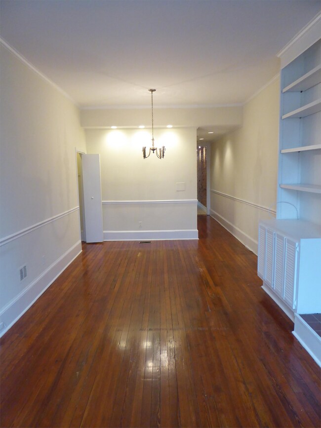 Building Photo - 1836 Ingleside Terrace NW