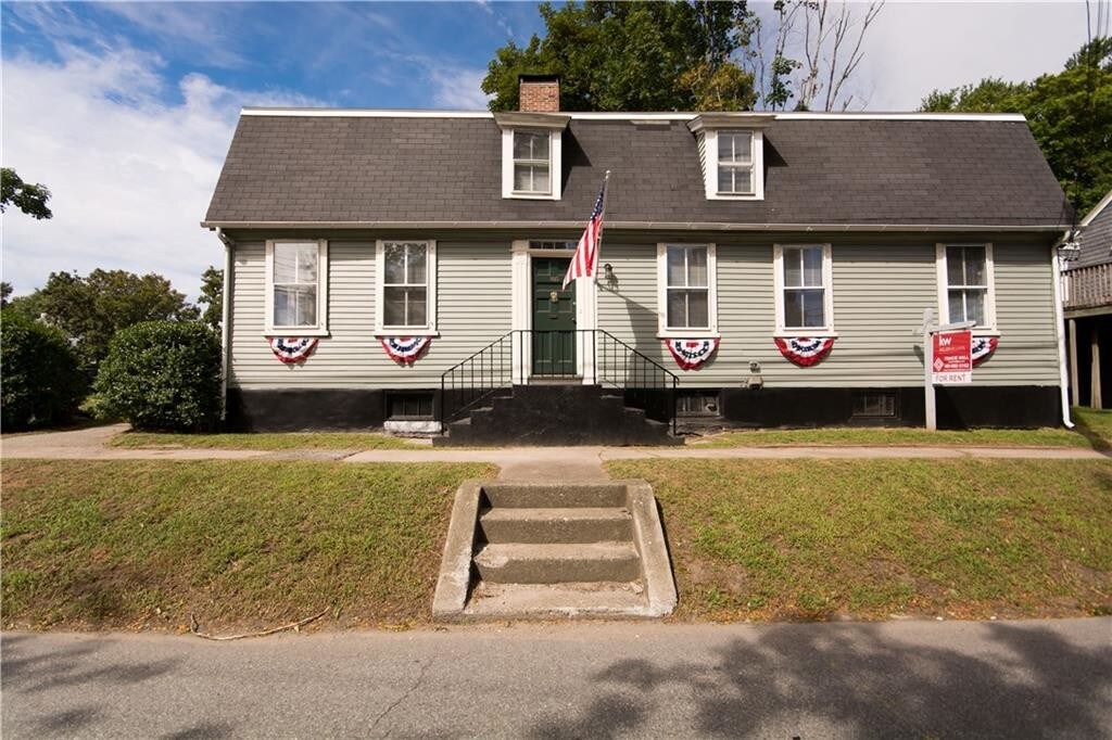 Primary Photo - 1013 Hope St