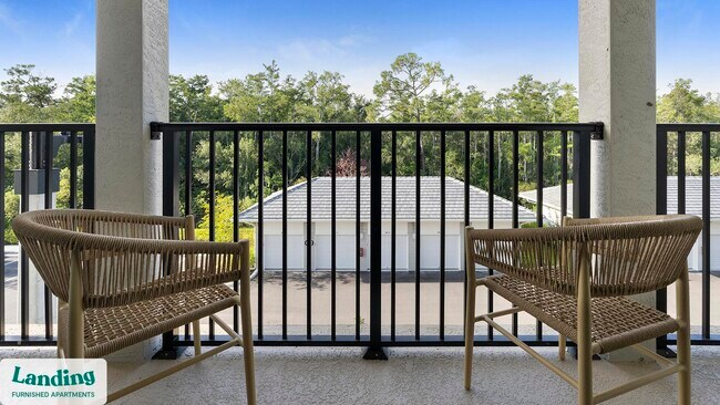 Foto del edificio - 7301 Lake Bank Lp