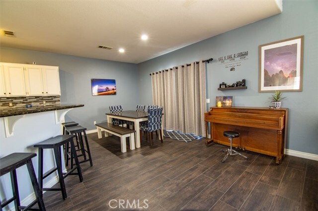 Foto del edificio - 13411 Hawthorn Ave