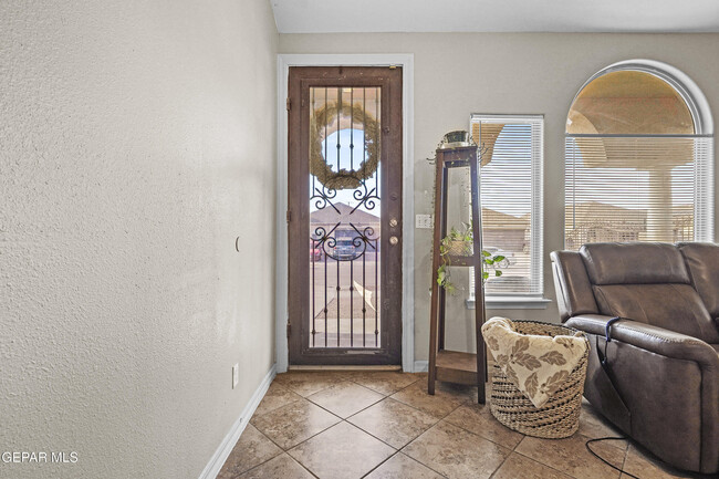 Building Photo - 14660 Spanish Point Dr
