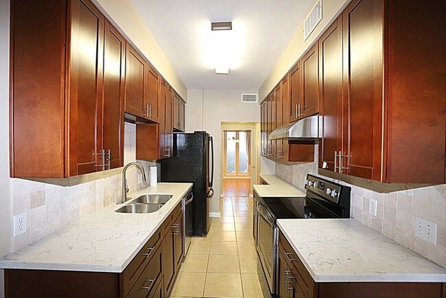 Foto del edificio - 6504 Newcastle St