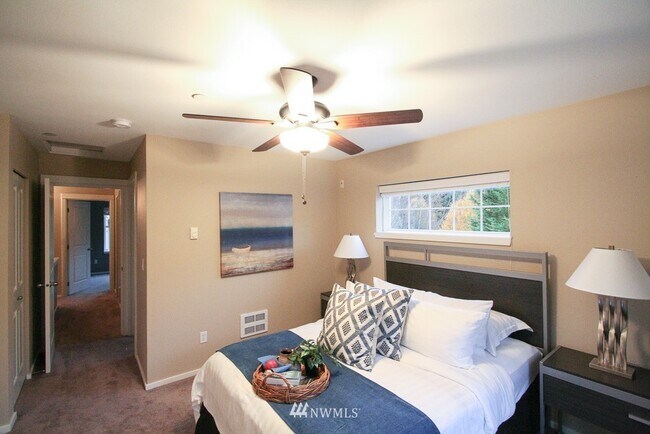 Foto del edificio - 22549 NE Alder Crest Ln