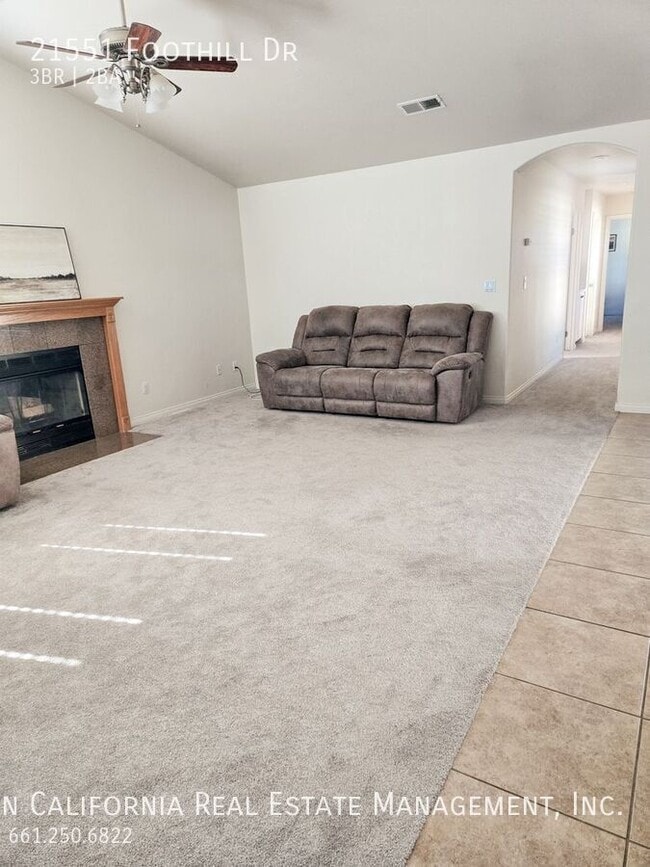 Foto del edificio - 21551 Foothill Dr