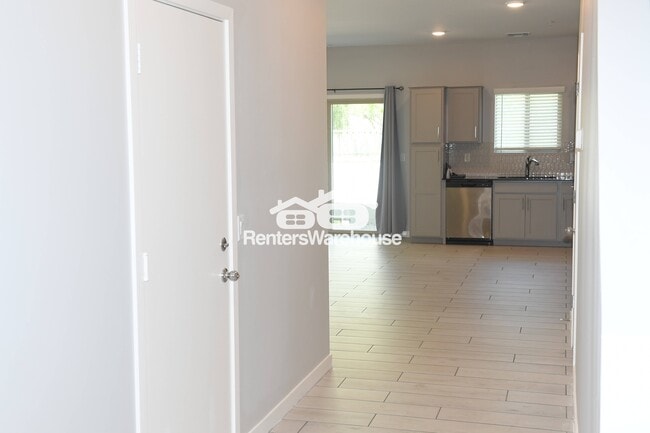 Building Photo - 2264 W Harmont Dr