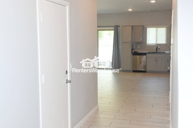 Foto del edificio - 2264 W Harmont Dr