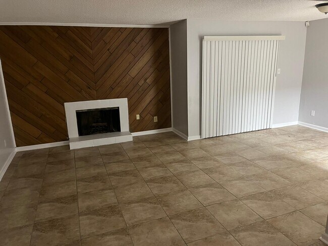 Building Photo - 3362 Kirby Trees Pl