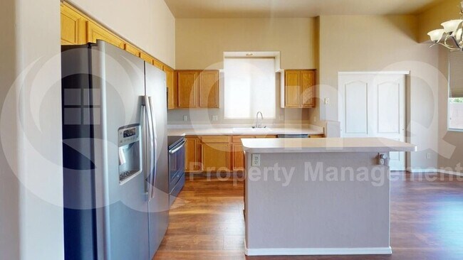 Building Photo - 6509 N Shadow Bluff Dr