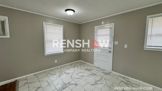 Foto del edificio - 249 Navy Dr