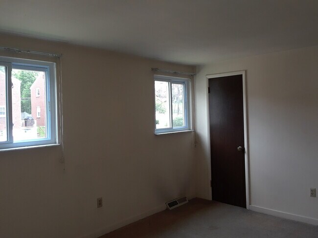 Large bedroom (hits king bed) - 3303 W Run Rd Townhome
