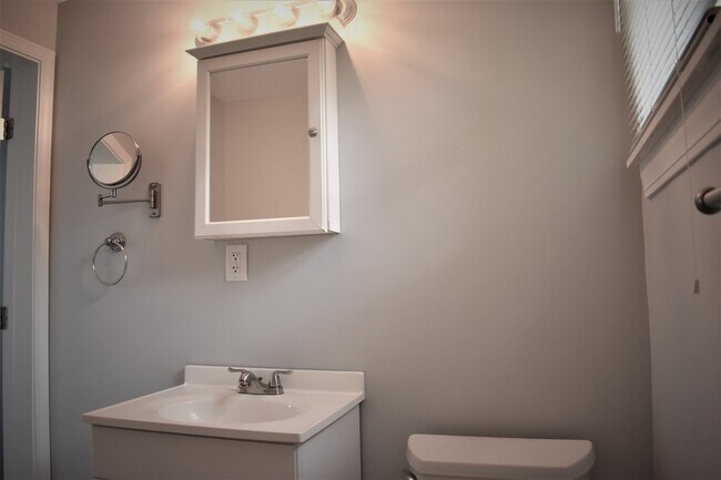 Building Photo - 1612 Culbertson Ave