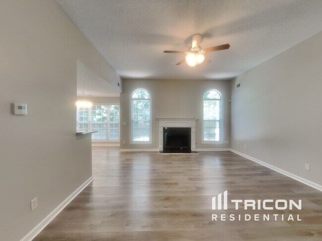 Building Photo - 4108 Lake Summit Ct