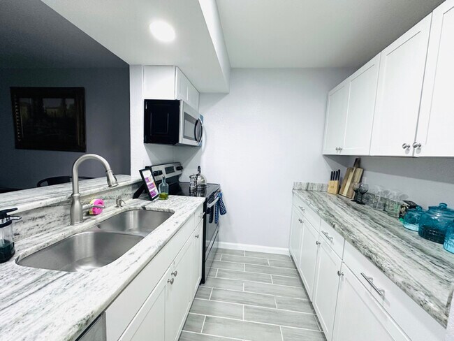 Foto del edificio - 12223 E Ford Ave