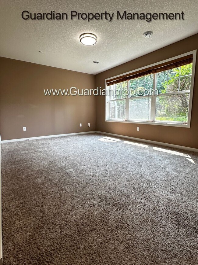Foto del edificio - 11920 Emery Village Dr N