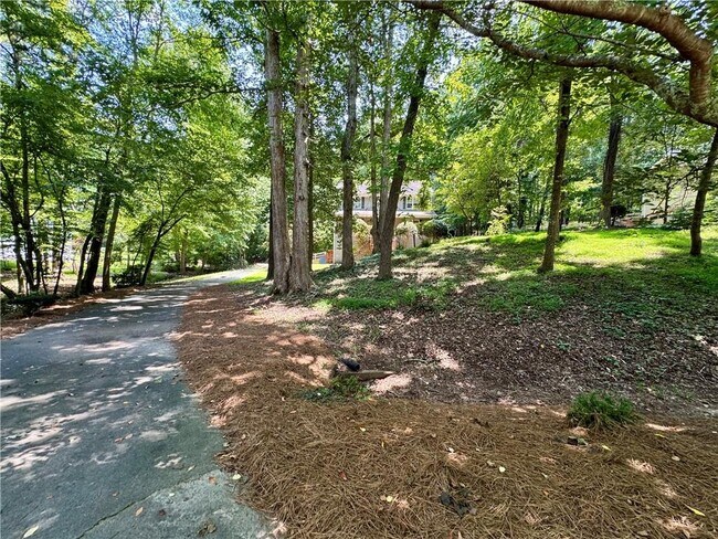 Building Photo - 154 Junaluska Dr