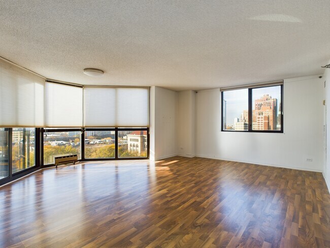 Building Photo - 33 W Delaware Pl
