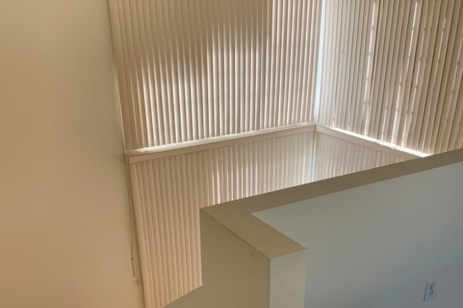 Master Suite Loft - 2572 S Centinela Ave