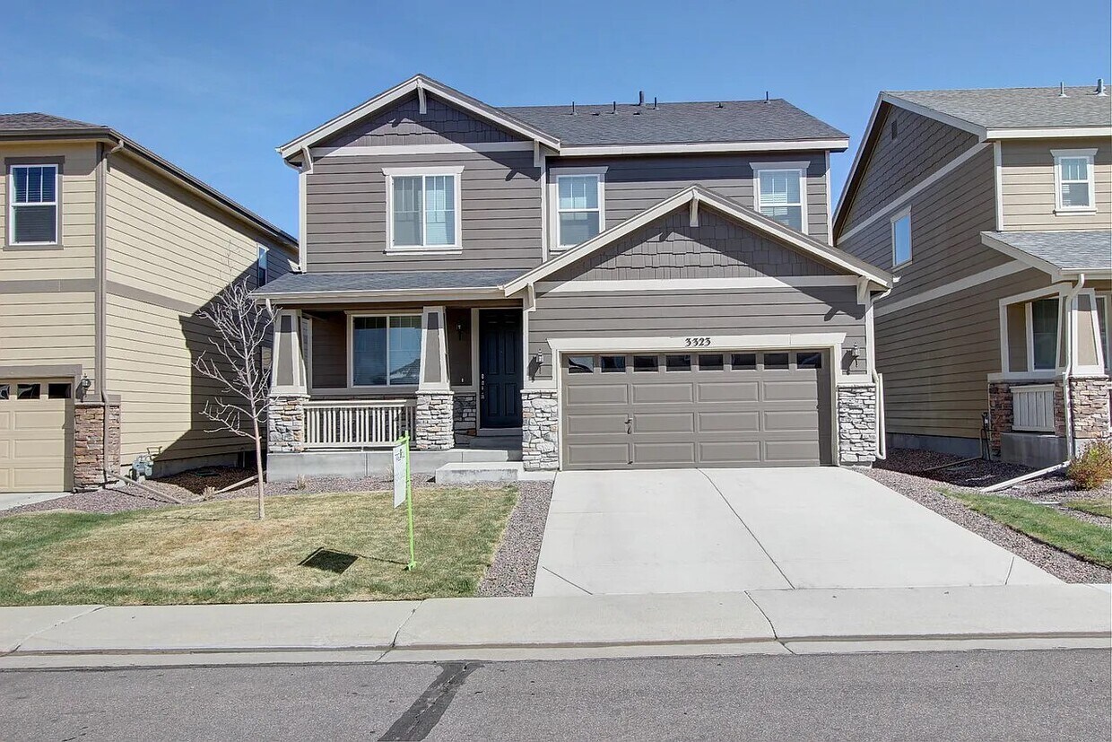 Primary Photo - 3323 E 140th Dr
