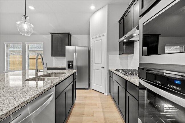 Building Photo - 8535 Mae James Trl