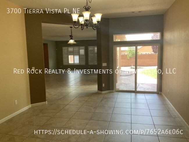 Foto del edificio - 3700 Tierra Vista Pl NE