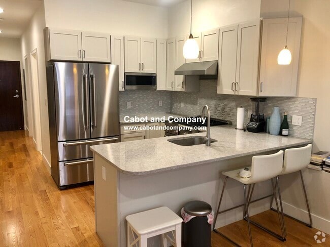 Building Photo - 725 Boylston St