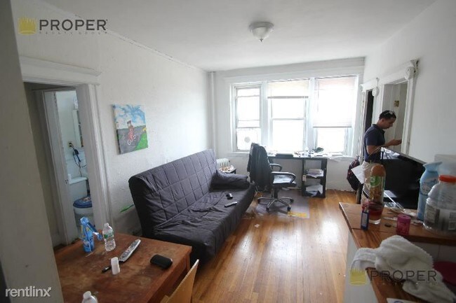 Foto del edificio - Studio, 1 bath  - 1633 Commonwealth Ave