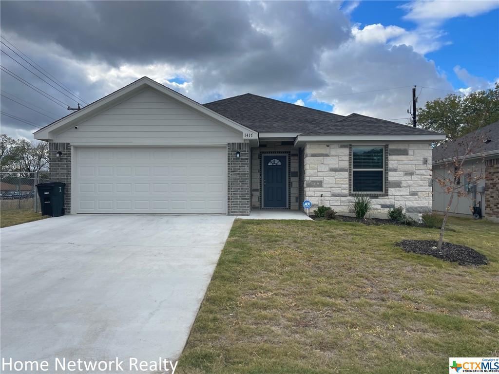 Primary Photo - 1417 E Jasper Dr
