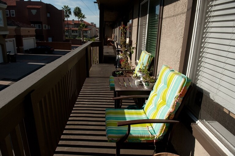 Balcony - 115 13th St