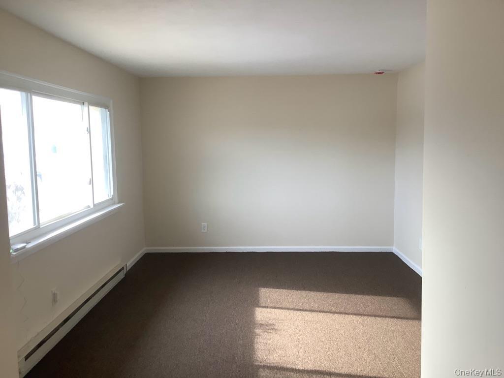 Foto del edificio - 253 Hampton Ave