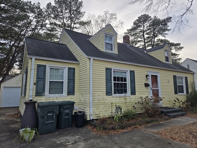 Building Photo - 519 Maycox Ave