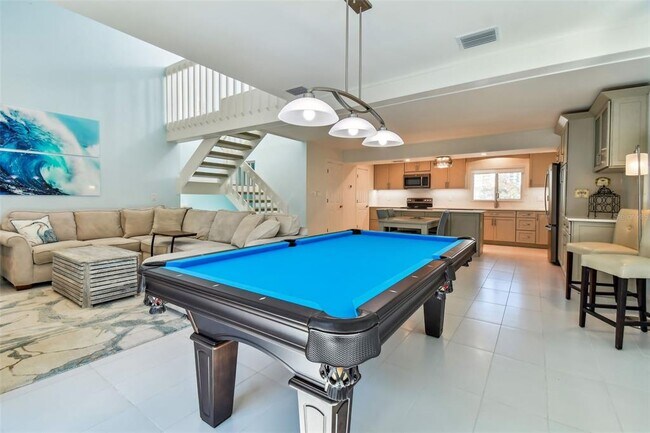 Building Photo - 240 Windward Passage