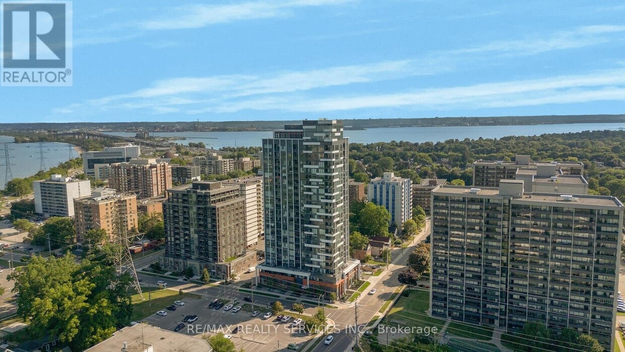 Primary Photo - 500-1500 Brock Ave