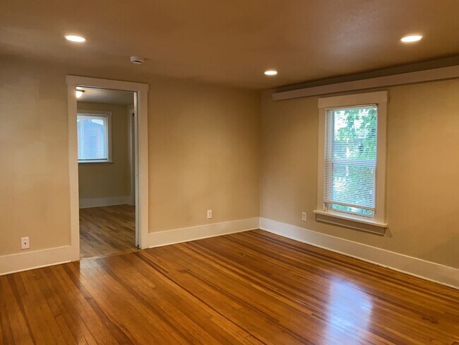 Foto del edificio - 135 N Sherwood St