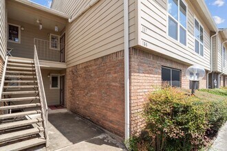 Building Photo - 5005 Georgi Ln