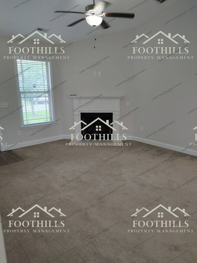 Building Photo - 155 Norfolk Cir