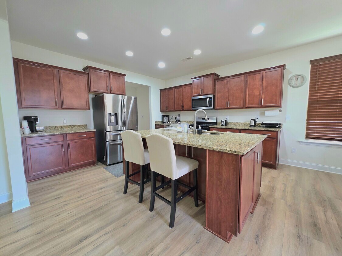 Foto principal - 2428 Rainy Lake St