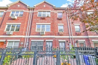 Building Photo - 673 Bergen St