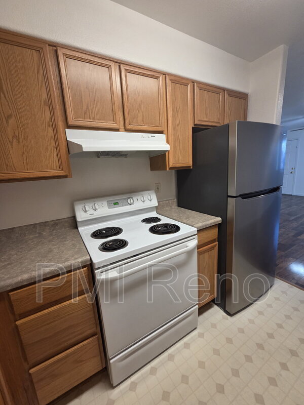Foto del edificio - 421 Holcomb Ave