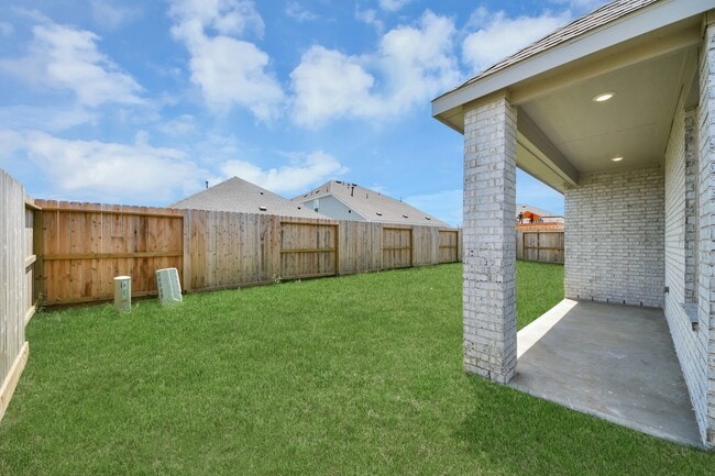 Building Photo - 29515 Pondview Dr