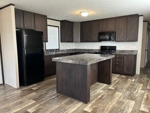 Building Photo - 40 Parakeet Hill Dr