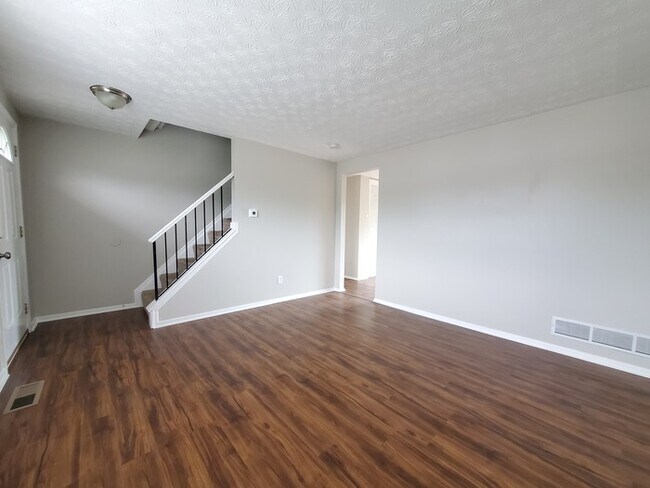 Foto del edificio - 5113 Sedalia Dr