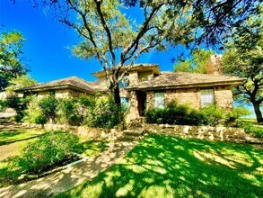 Building Photo - 6208 Lost Horizon Dr