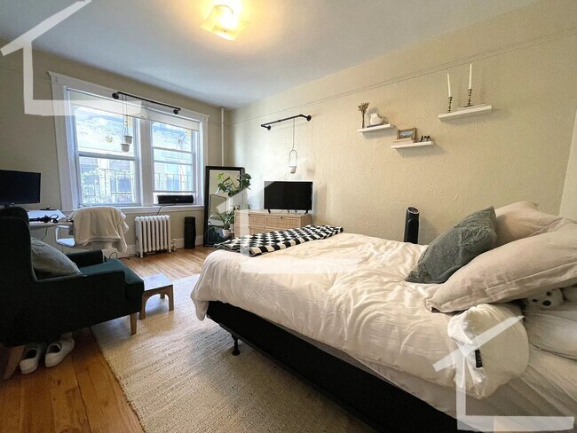 Photo - 1701 Commonwealth Ave Apartment