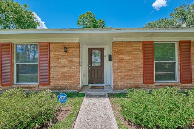 Building Photo - 8118 Twin Hills Dr