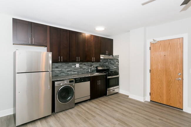 Building Photo - 730-730 Judson